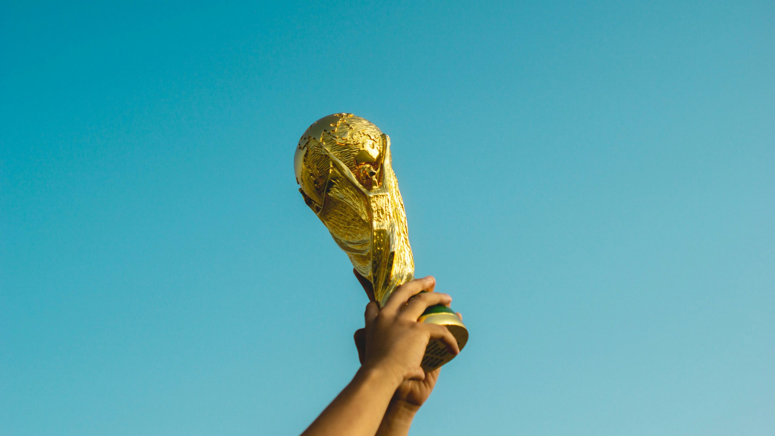 Biblical Motivation We Rise To What We Prize Biblical Motivation We Rise To What We Prize